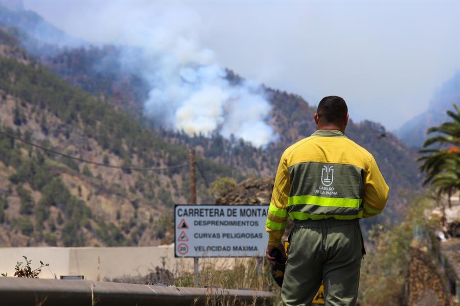 Se reactiva el incendio en La Palma