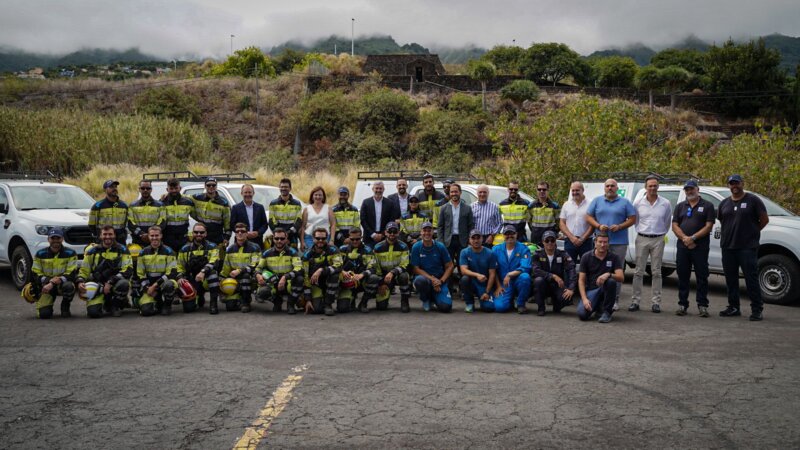 Canarias suma dos helicópteros ligeros para combatir los incendios forestales