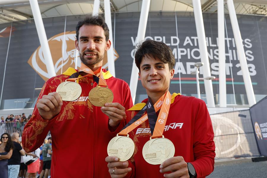 Álvaro Martín y María Pérez hacen historia en el atletismo