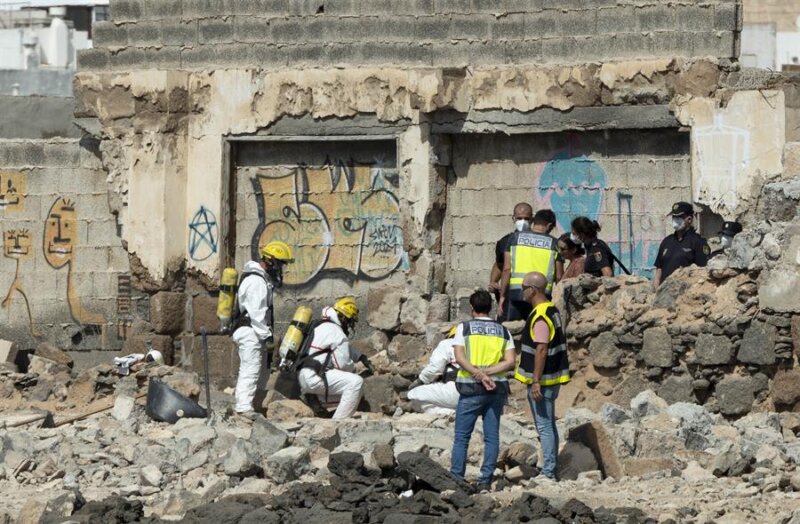 Cadáver bajo escombros derrumbe Lanzarote. Efe