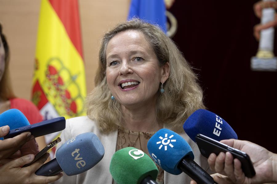 Calviño defiende su candidatura al BEI como "oportunidad única" 
