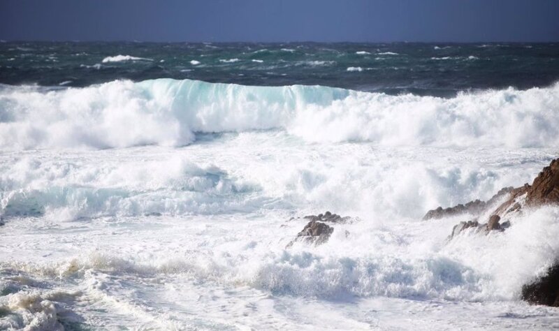 Canarias mantiene la alerta por fenómenos costeros