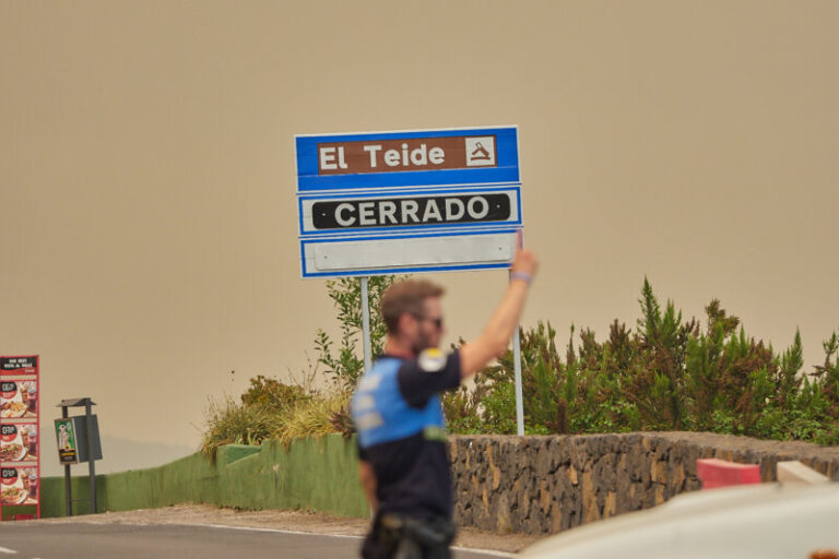 El incendio de Tenerife afecta a 11.612 hectáreas