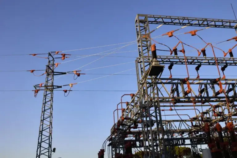 Red Eléctrica garantiza el suministro en La Gomera con los medios desplazados