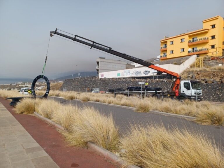EMMASA ejecuta una obra de urgencia para evitar cortes en el suministro de agua en el Distrito Suroeste