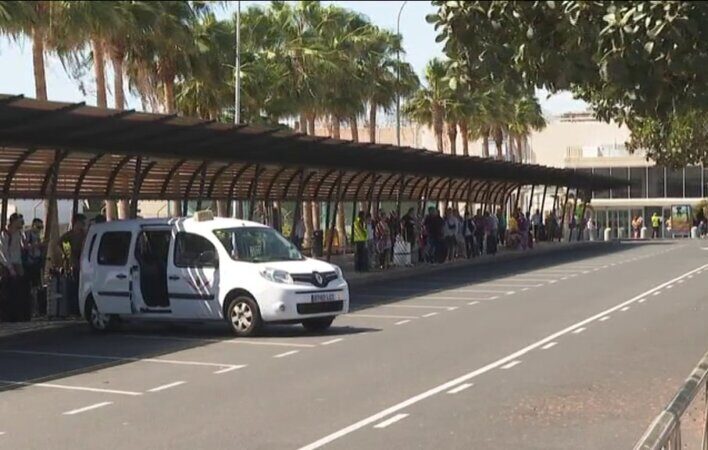 Los taxistas de Tenerife denuncian problemas de convivencia con Uber