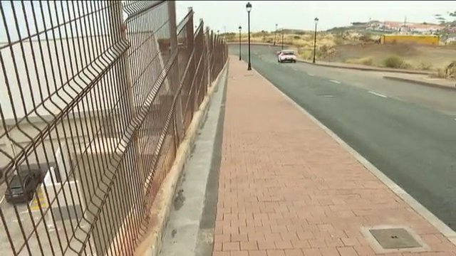 Los vecinos de Breña Alta, en La Palma, recuperan el acceso a la zona comercial
