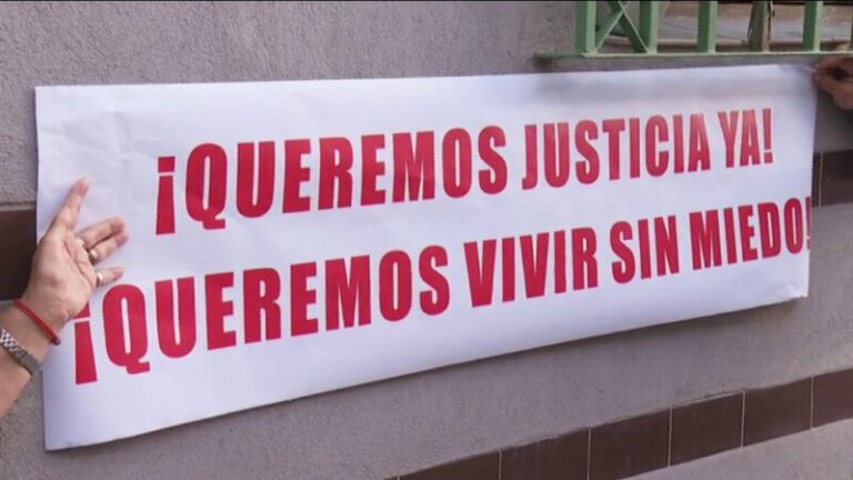 Continúan las amenazas y ataques de una mujer en Arucas a sus vecinos