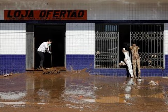 Ascienden a 36 los muertos por el paso de un ciclón en Brasil