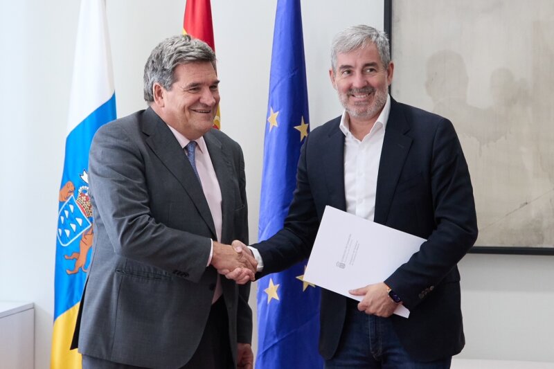 El ministro José Luis Escrivá (i) junto al presidente de Canarias Fernando Clavijo (d) / Gobierno de Canarias 