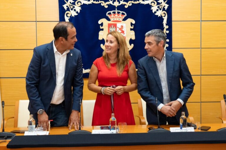 Reunión entre Cabildo de Fuerteventura y Gobierno de Canarias para abordar las necesidades del sector primario