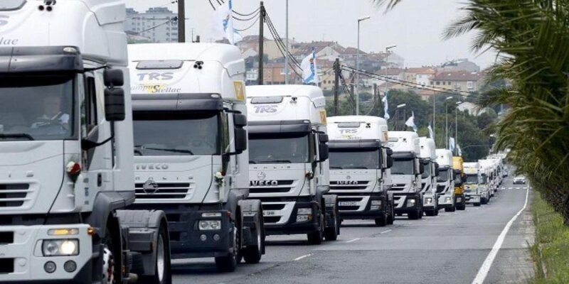 Transportistas de Las Palmas trasladan al Gobierno sus demandas 
