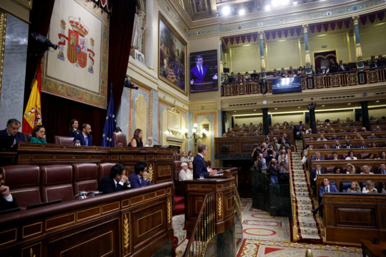 La sesión se reanudará a partir de las 14:30 hora canaria