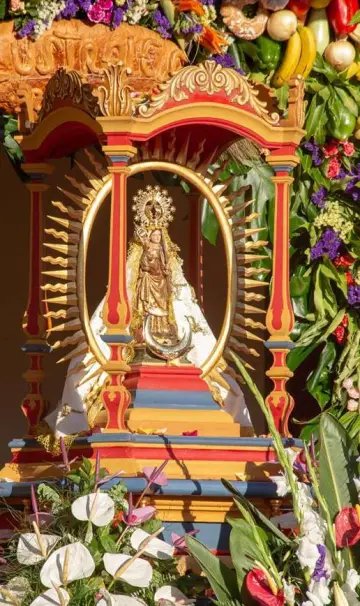 Imagen de la Virgen de Guadalupe durante unas Fiestas Lustrales en San Sebastián de La Gomera 