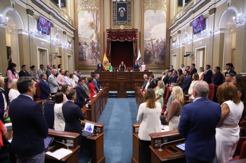 Segunda jornada del pleno del Parlamento de Canarias 