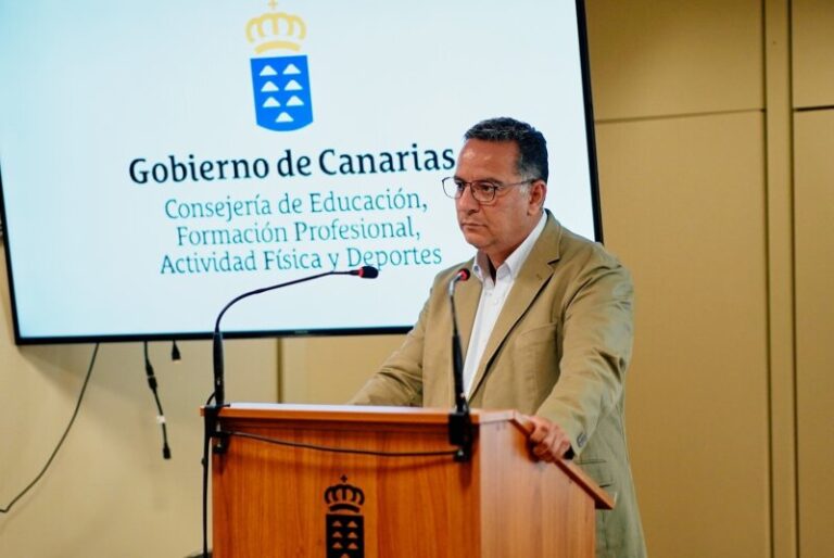 El Gobierno agilizará las subvenciones para los desplazamientos de los equipos de fútbol canarios
