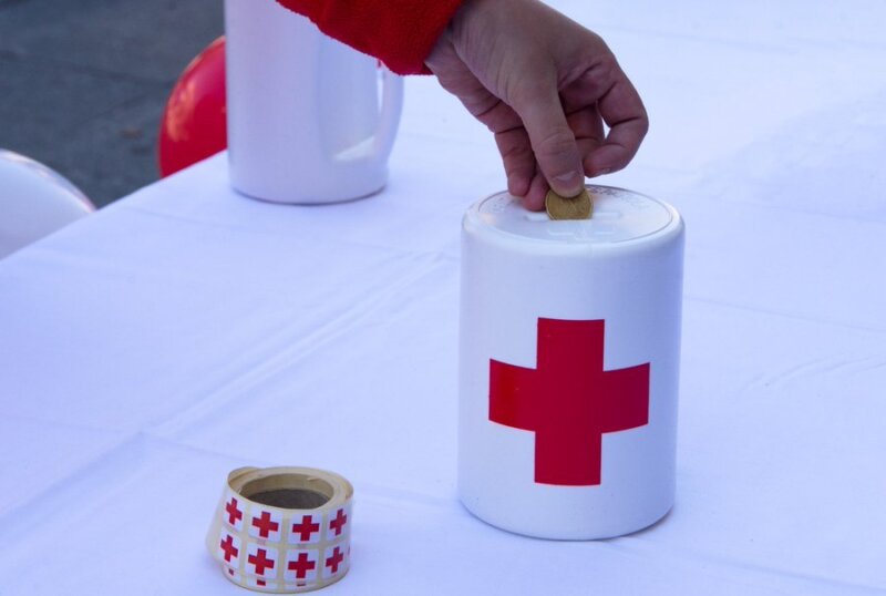 Foto archivo Día de la Banderita de Cruz Roja 