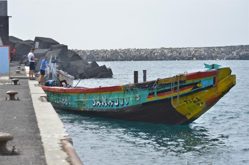 Cayuco El Hierro 3