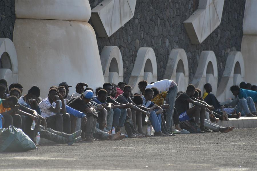 Migrantes rescatados en La Restinga, El Hierro. EFE
