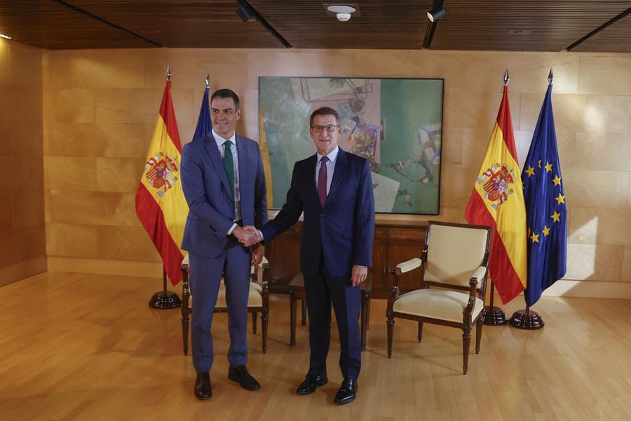 Pedro Sánchez y Alberto Núñez Feijóo. Imagen EFE