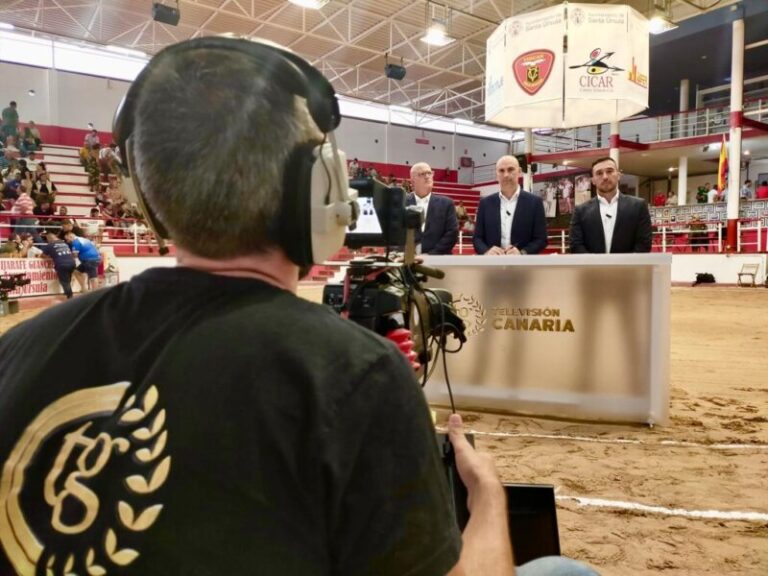 La lucha canaria regresa a ‘Terrero y Gloria’