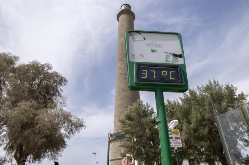 El calor se hace notar el pasado 4 de octubre en Maspalomas tras marcar un termómetro 37 grados