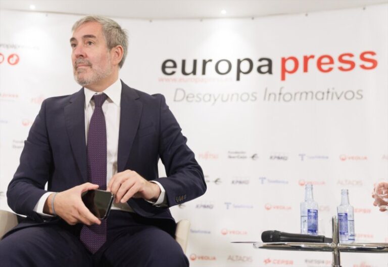 Clavijo se abre a apoyar la investidura de Pedro Sánchez 
