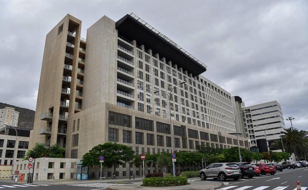 El Hospital Universitario Insular de Gran Canaria habilita una nueva planta de hospitalización
