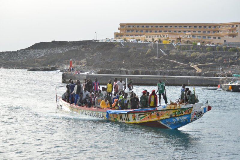 Un cayuco, a su llegada a El Hierro el pasado miércoles 4 de octubre con 69 migrantes a bordo