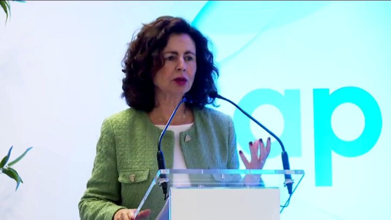 Matilde Asián presenta los presupuestos para 2024 en la sede de la Asociación para el Progreso de la Dirección en Tenerife
