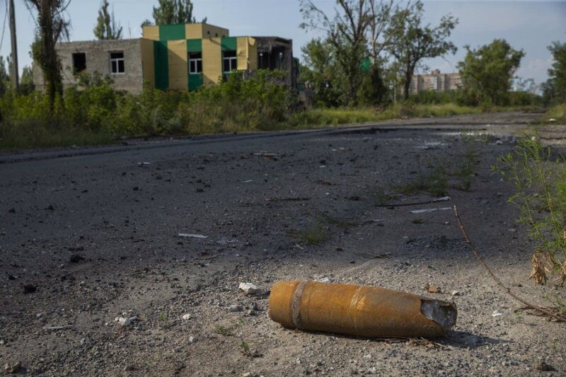 Una munición sin estallar en la ciudad de Avdiivka, situada en la provincia de Donetsk, en el este de Ucrania
- Europa Press/Contacto/Daniel Carde