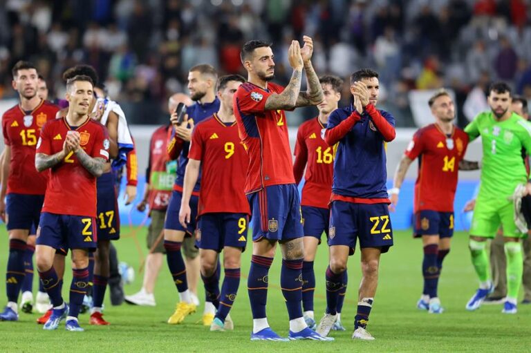 España se aseguró en Chipre el liderato del grupo