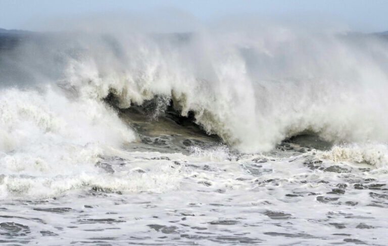 La situación en el mar no mejora y deja un fallecido y al menos ocho rescates