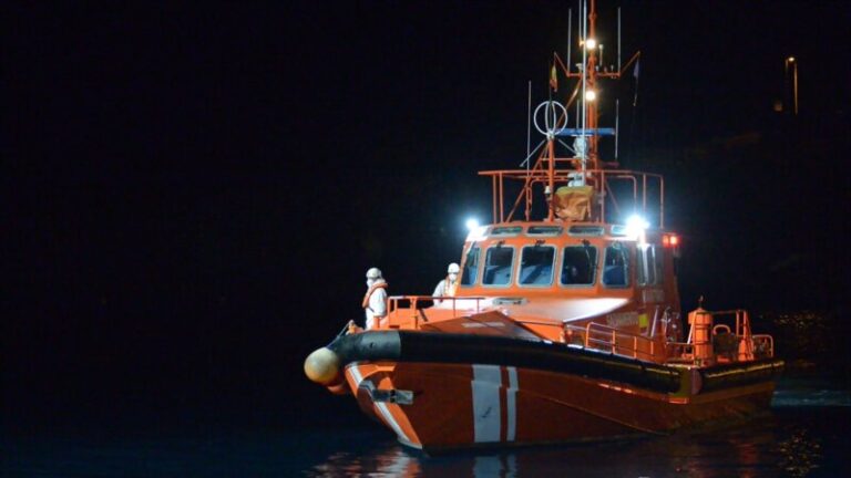 Fallecen cuatro migrantes en su llegada a El Hierro