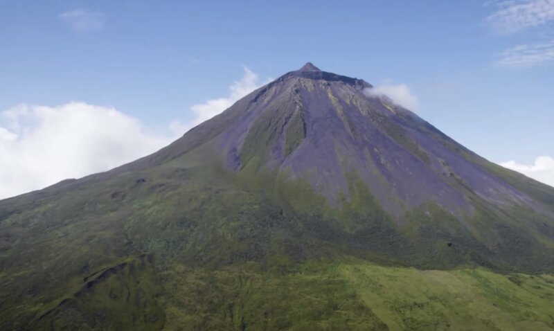 Imagen del volcán de Pico en Azores captado por el programa Macaronesia - Islas Felices de RTVC