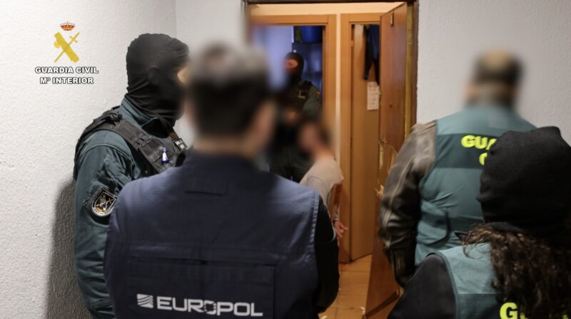 Detenido en Madrid un imán por tratar de captar menores para el Dáesh