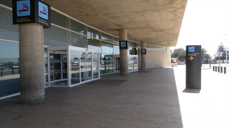 El Cabildo de Fuerteventura cierra el enlace al aeropuerto de la carretera FV-2LL la noche del domingo 17 por obras