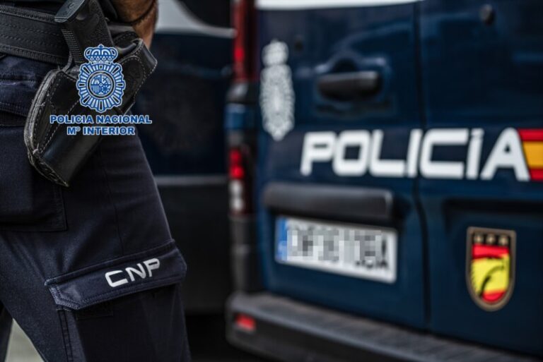Tres detenidos en Tenerife por transportar hachís y cocaína