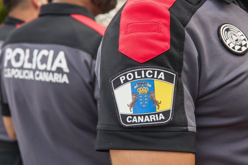 Detienen a un motorista en La Palma tras huir de un control 