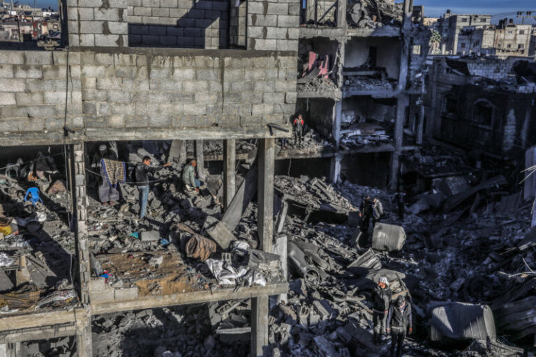 Las autoridades de Hamás en Gaza elevan a más de 20.200 los fallecidos por los ataques israelíes