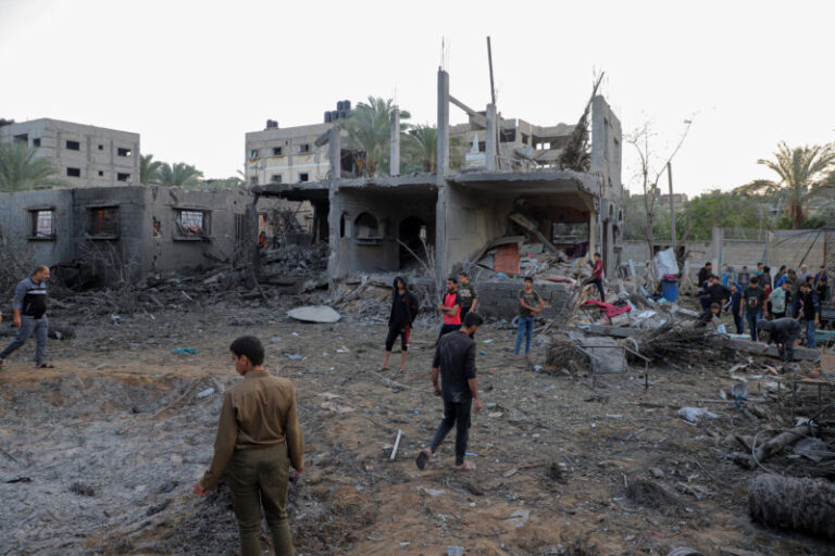 Israel ha atacado más de 400 objetivos en Gaza desde el fin de la tregua