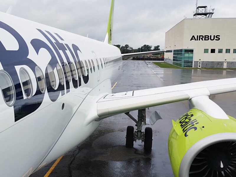 Airbus A220-300 de la aerolínea airBaltic. Imagen@airbaltic