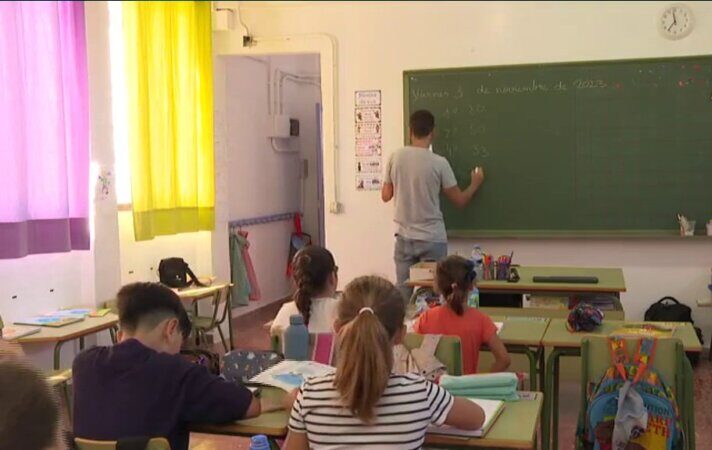 Unanimidad en el Parlamento de Canarias para mejorar los resultados del informe PISA en Educación