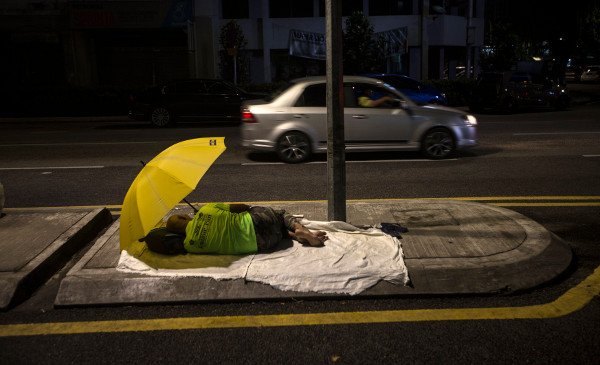 La capital grancanaria impulsa la creación de una red de pisos para personas sin hogar