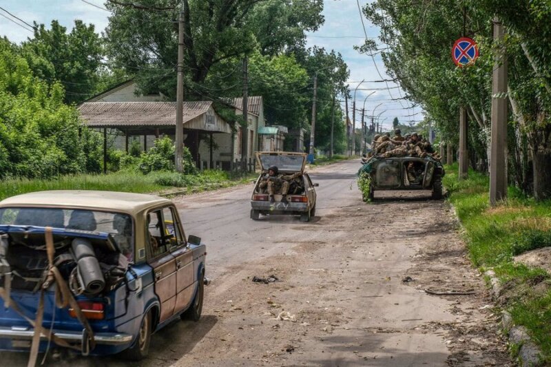 Intercambio de prisioneros entre Ucrania y Rusia. Imagen: Soldados de Ucrania en la ciudad de Lisichansk, situada en los alrededores de Severodonetsk.  Rick Mave / Zuma Press / ContactoPhoto - Archivo