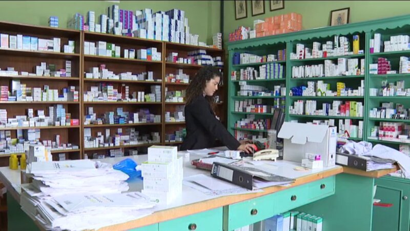 Emprendedoras. Carla Franquis en su farmacia. Imagen RTVC