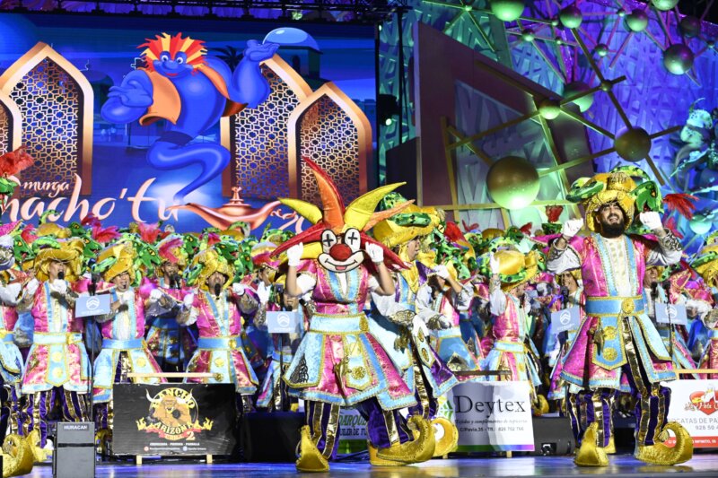 Murga Chacho Tú cerraron la primera fase del concurso de murgas del carnaval de Las Palmas de Gran Canaria 2024 / CarnavalLPA