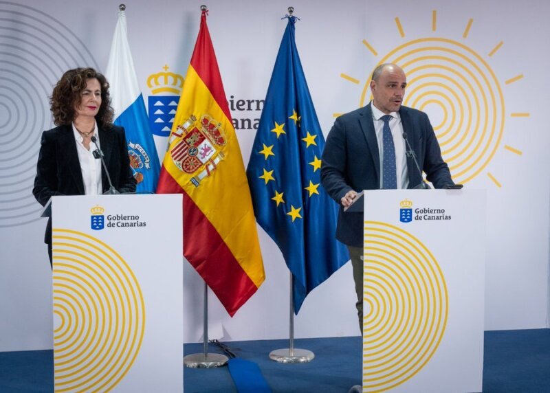 Matilde Asián y Alfonso Cabello en la rueda de prensa posterior al Consejo de Gobierno. Imagen Presidencia del Gobierno