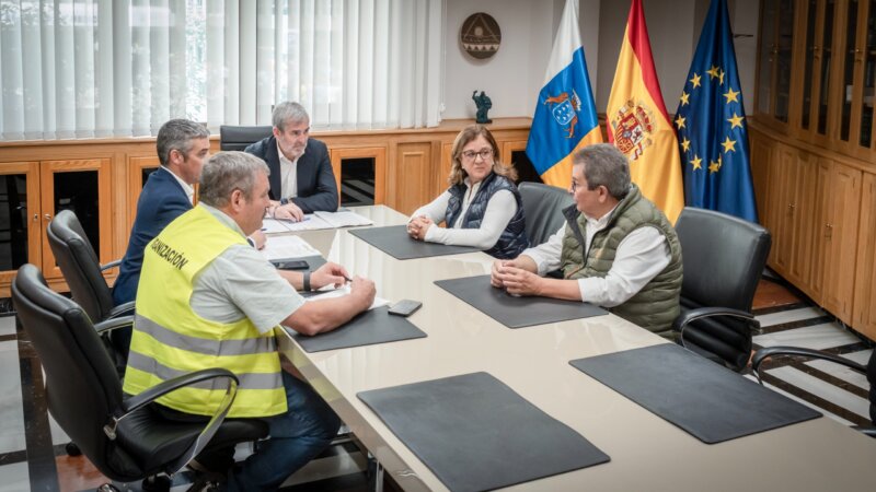 Fernando Clavijo se reune con los representantes del sector agrario