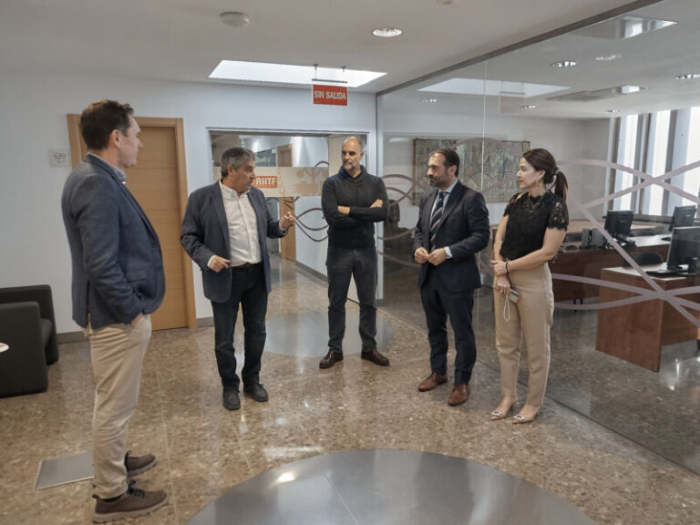 El Cabildo de Tenerife reunirá a los agentes sociales y económicos para abordar la situación energética de la isla